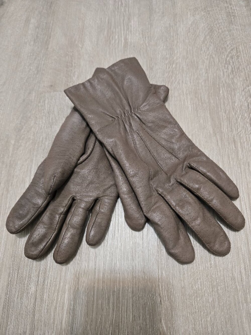 Fownes genuine leather gloves womens 7 1/2 medium